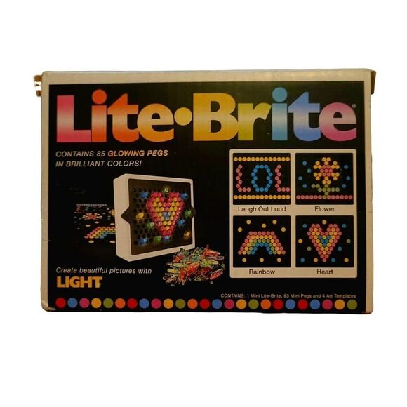 Lite Brite Mini Travel Set Retro Style Game by HASBRO - Picture 2 of 4